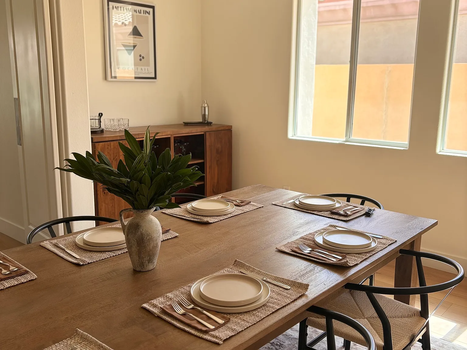 3 bed, 2.5 bath, 2498 sqft, $5,000 — Photo 3