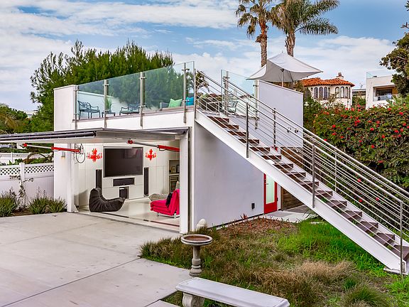 5th image of 5681 Dolphin Pl