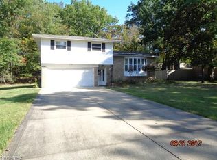 4524 Oakridge Dr, North Royalton, OH 44133