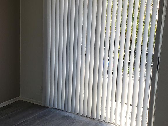 4th image of 5437 Harold Way #105