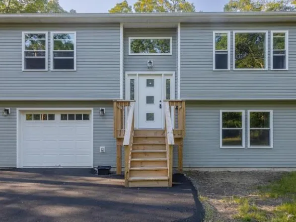 187 Privet Ln, Milford, PA 18337