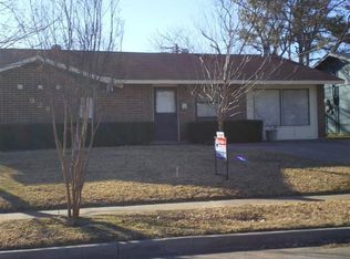928 Elmwood Dr, Lewisville, TX 75067