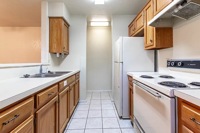 504 Brockett St #A — Photo 6