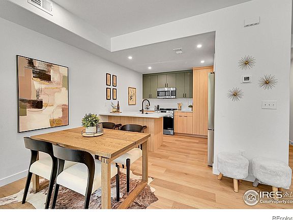 3rd image of 771 E County Line Road