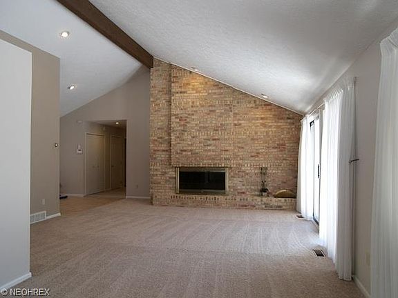 4th image of 309-7 Hawthorne Dr