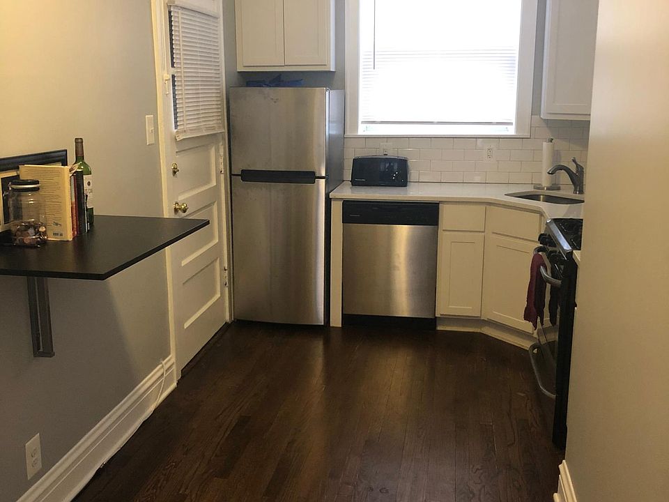 2nd image of 1028 Washington Blvd APT 2B