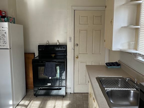 5th image of 2110 10th Ave #A