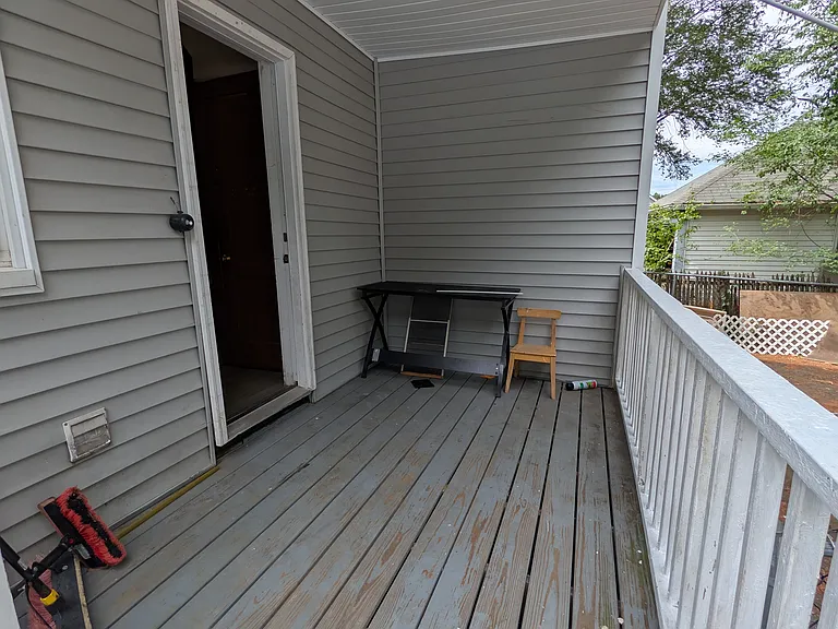 823 Canterbury St — Photo 17