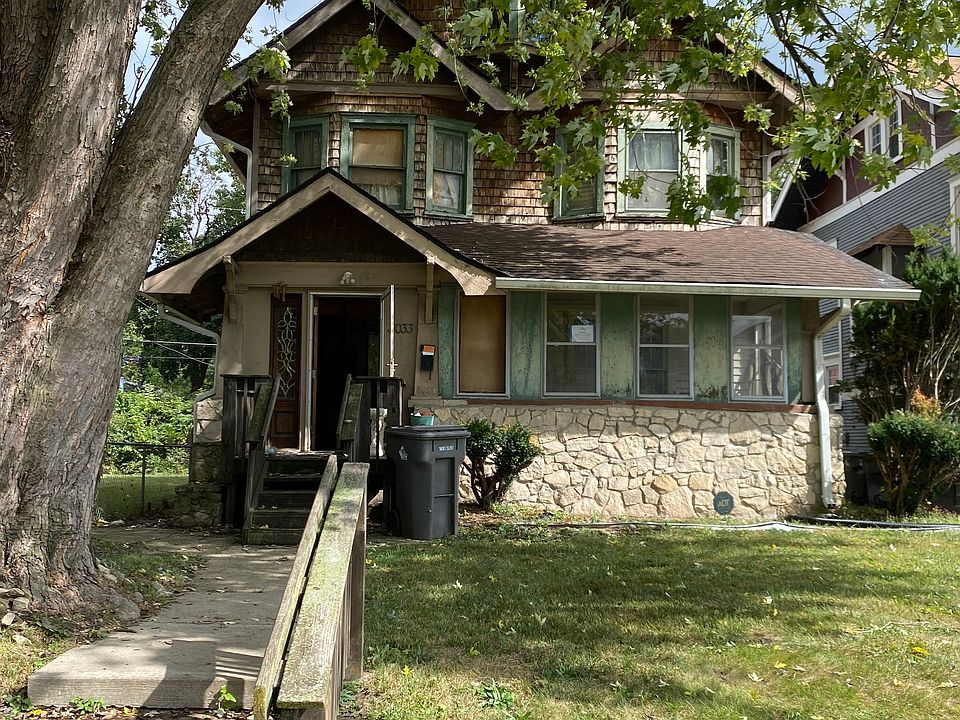 1st image of 3033 N College Ave