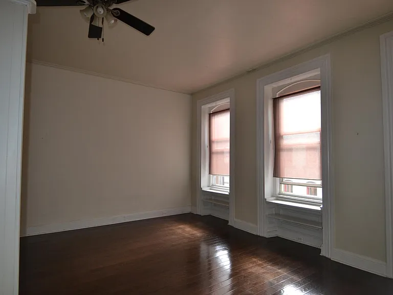 2025 Walnut St #3F — Photo 4