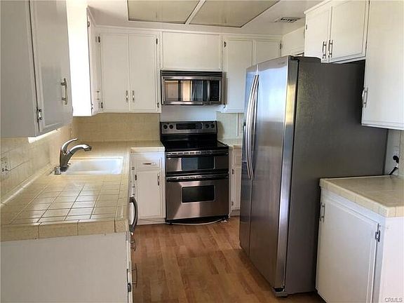 2nd image of 385 Cliff Dr