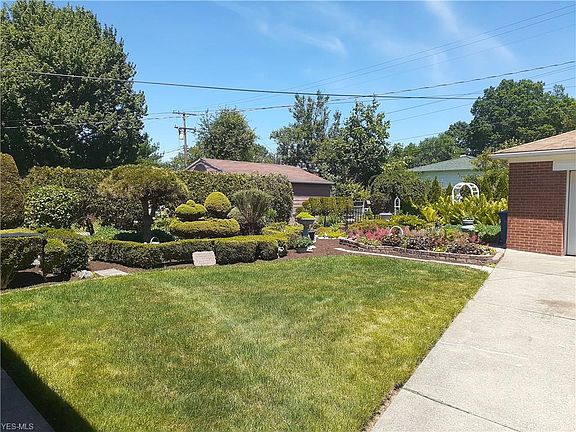 3rd image of 3865 W 212th St