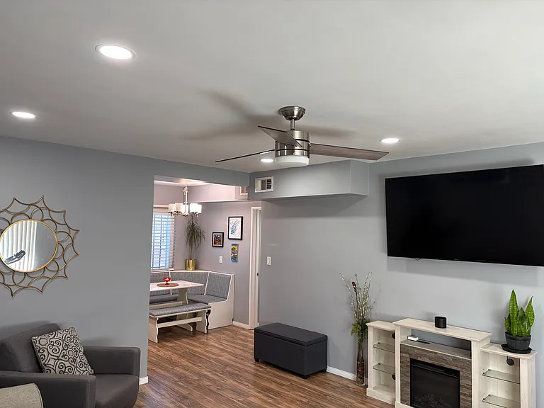 919 E La Palma Dr #2 — Photo 1