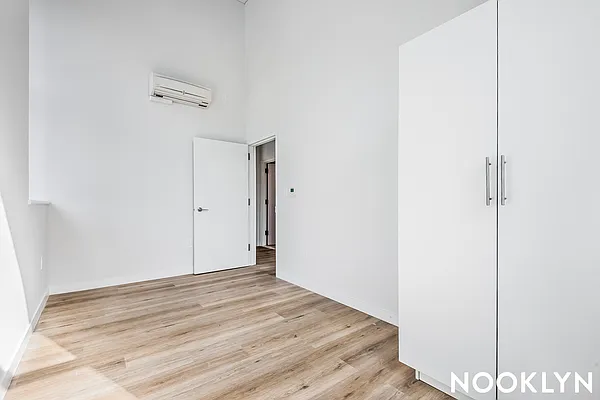 Rented by Nooklyn NYC LLC | media 37