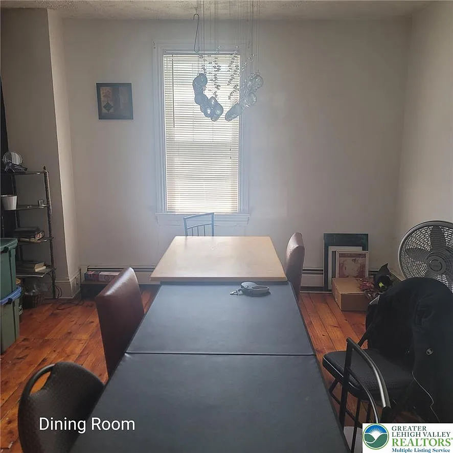 3 bed, 1.5 bath, 1744 sqft, $2,200 — Photo 4