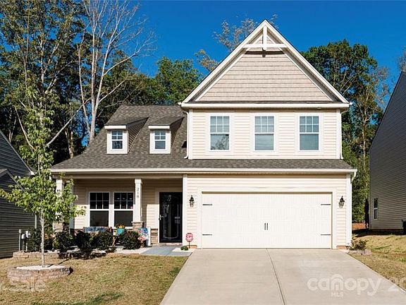 2nd image of 218 Jobe Dr