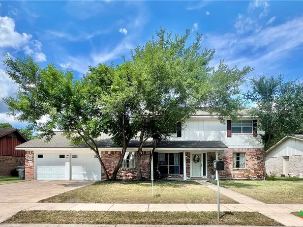 505 Yorkshire Ln, Victoria, TX 77904