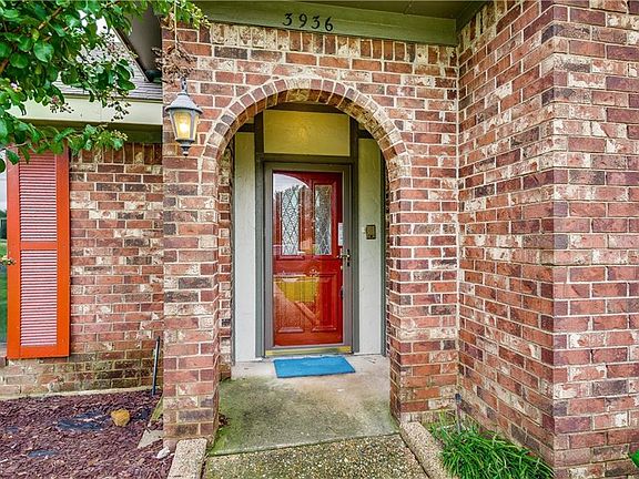 3rd image of 3936 Merriman Dr