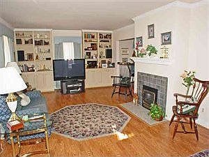 3rd image of 3512 Elwood Ln