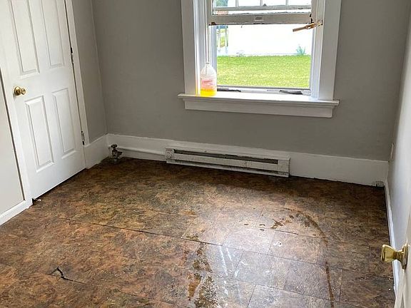 4th image of 1330-1334 Xenia Ave #1332A