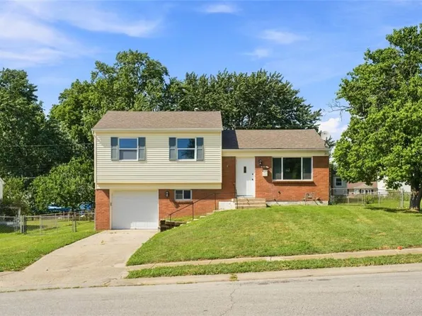 16104 E 32nd St S, Independence, MO 64055