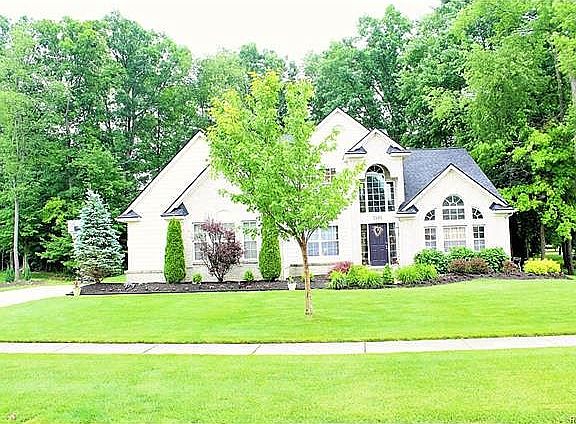 3rd image of 2103 Sandlewood Dr