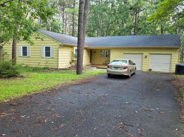 6 Silver Cloud Cir, Medford, NJ 08055