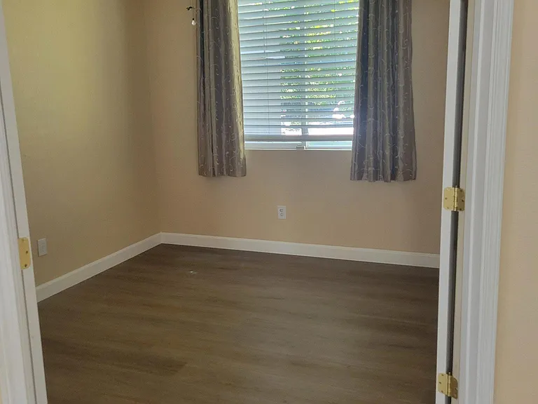651 Simmer Way — Photo 5