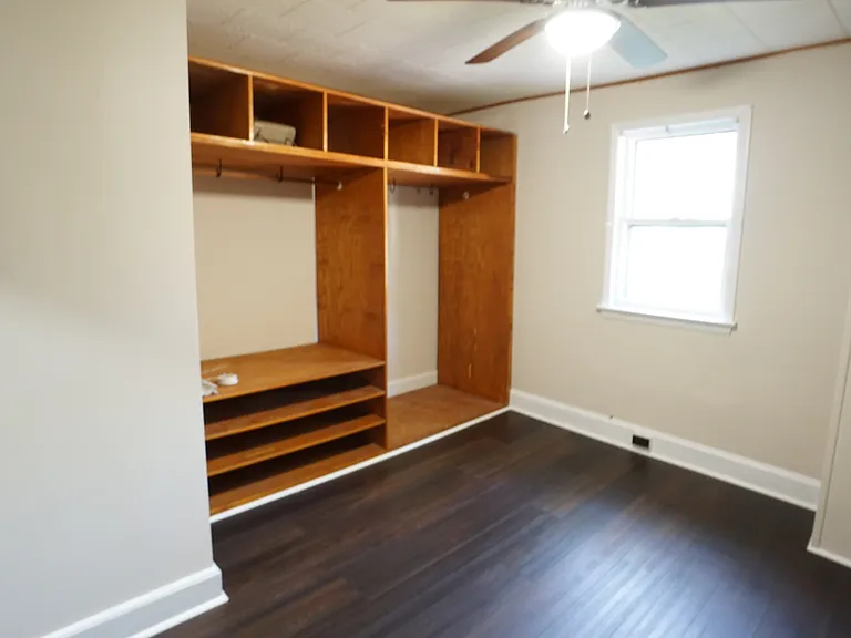 748 W Lincoln Hwy — Photo 10