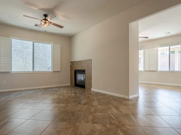 2279 Autumn Fire Ct — Photo 5
