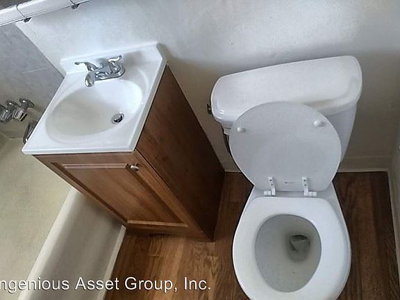 4th image of 437 W 50th St #7822271