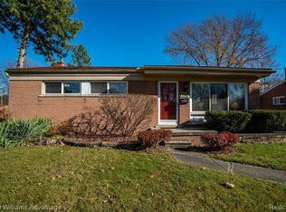 35930 Rewa St, Clinton Township, MI 48035