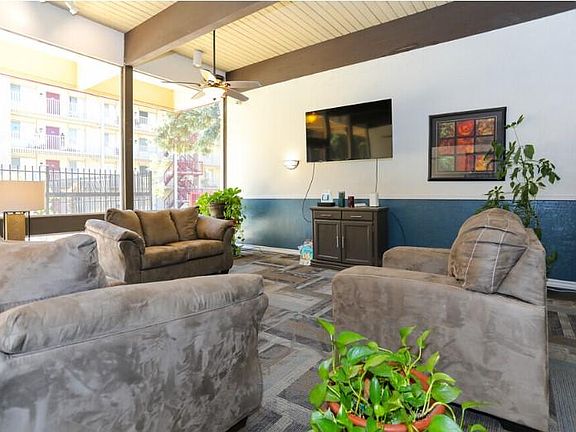 3rd image of 6300 Montgomery Blvd NE #237