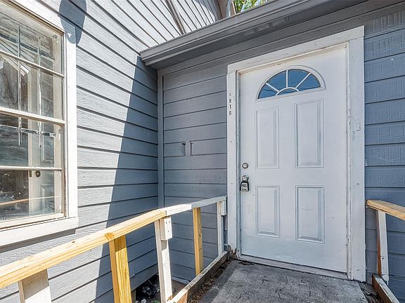 4th image of 4810 Carmen St