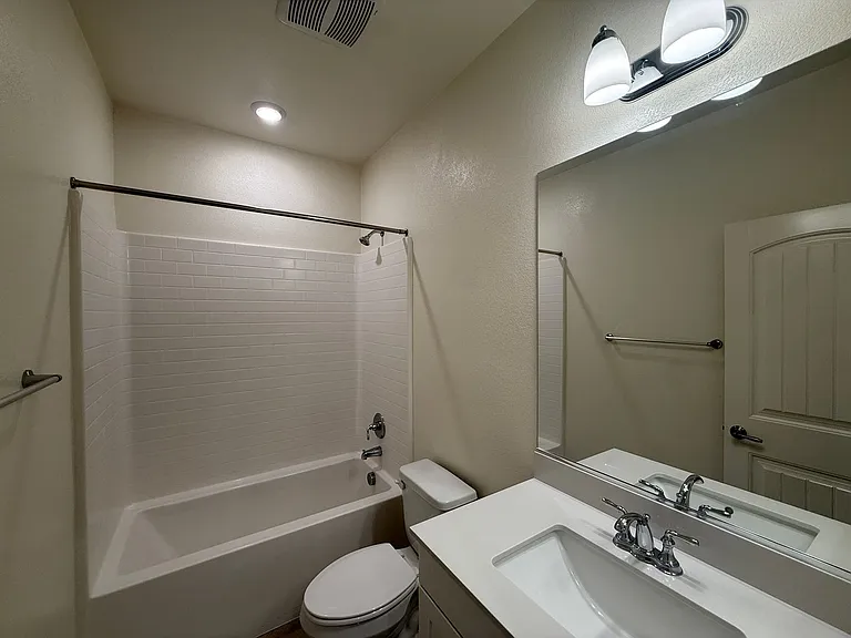 3918 Westbrook Ave — Photo 17