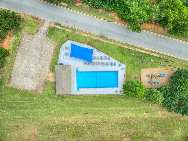 1104 Fox Lake Ln — Photo 47