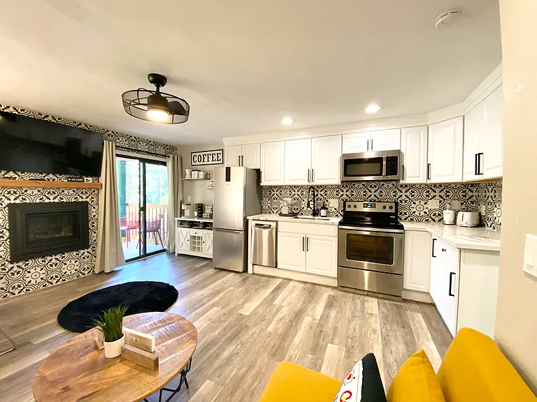 1300 Regency Way #68 — Photo 6