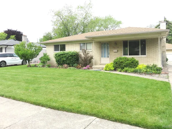 27443 Liberty Dr, Warren, MI 48092