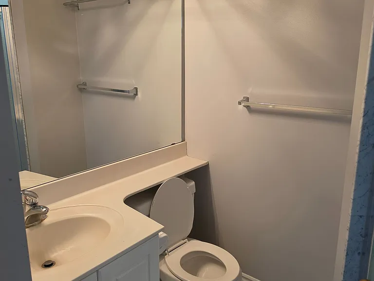 7 Lorraine Dr #2502 — Photo 11