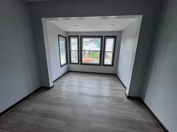 3rd image of 163 Elwood Ave #G1
