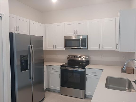 3rd image of 8607 Tropical Aire Ln