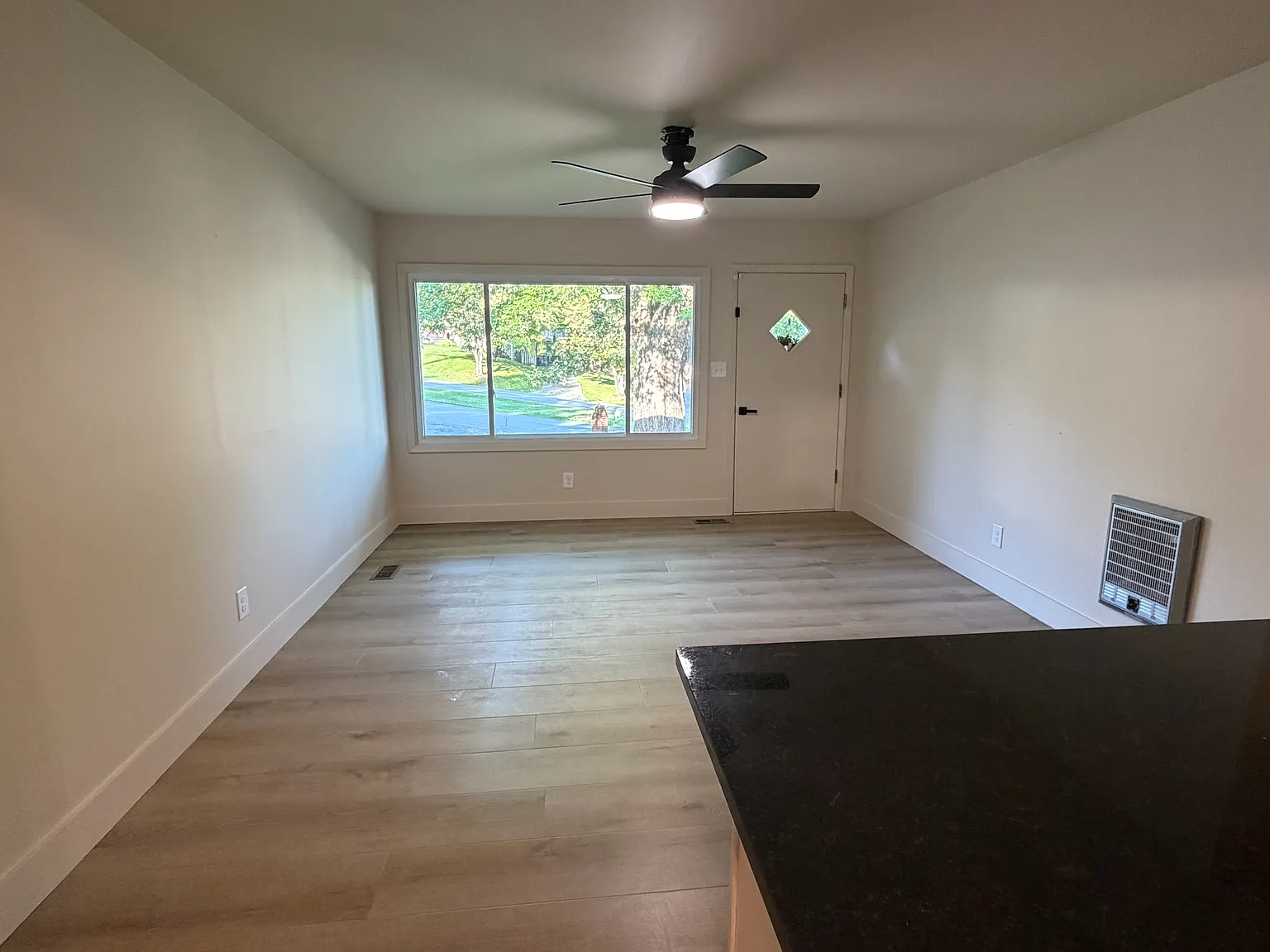4 bed, 1450 sqft, $2,200 — Photo 4