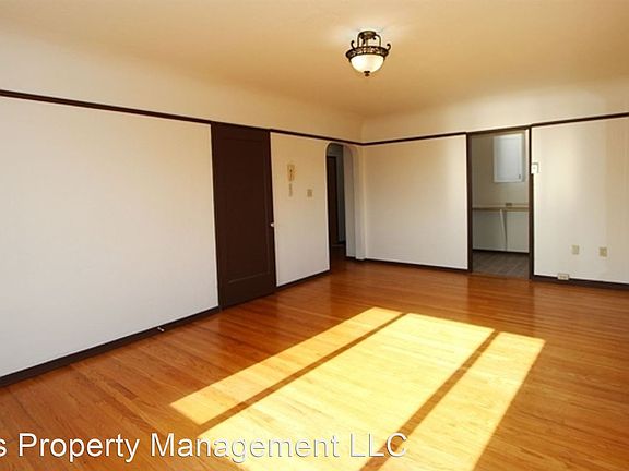 2nd image of 6209 1/2 15th Ave NW APT 306