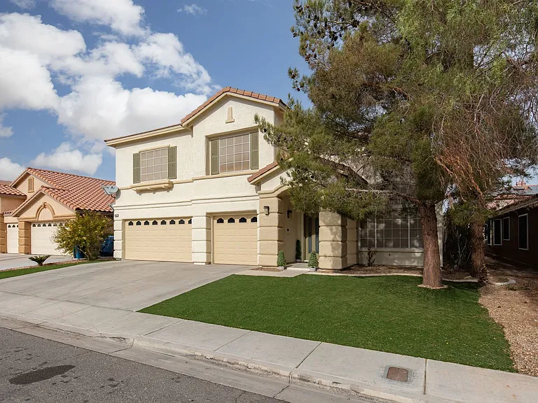 1932 Imola Ct — Photo 2