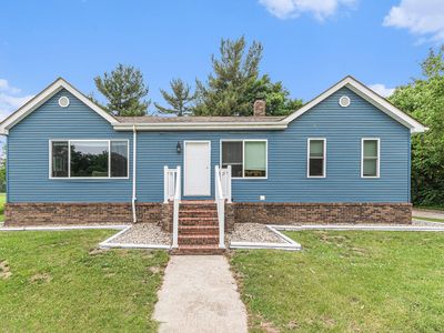 615 N Main St, Kouts, IN, 46347