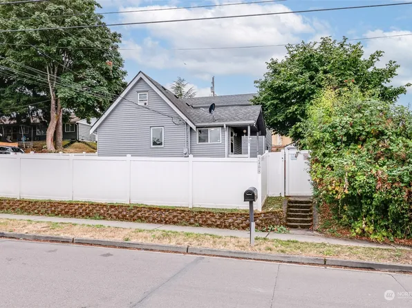 3408 E Grandview Avenue, Tacoma, WA 98404