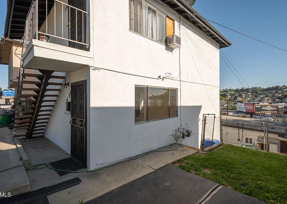 1st image of 4552 Catalpa St