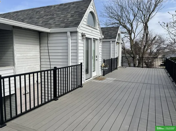 1126 County Road X APT 12A, Fremont, NE 68025