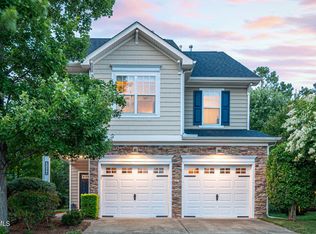 2109 Woodsdale Dr, Durham, NC 27703