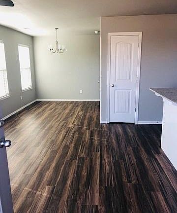 4th image of 2788 W Auburn Dr